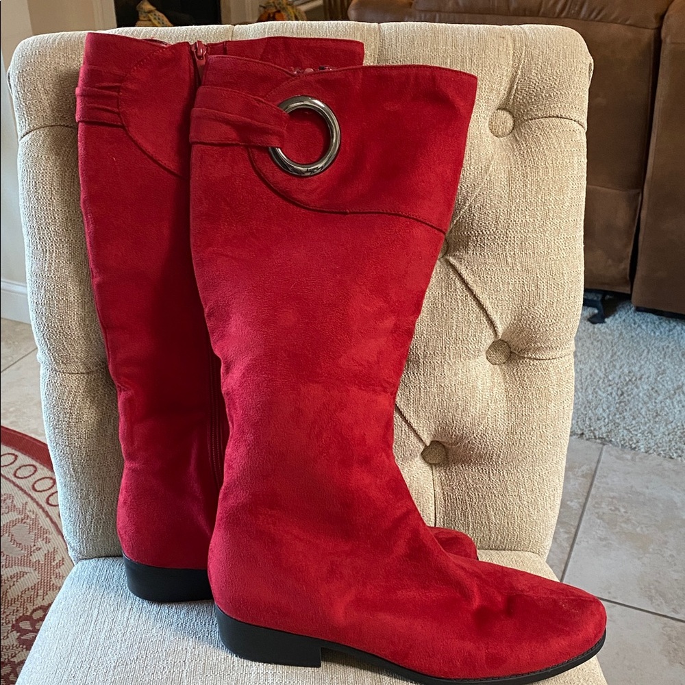 Impo Ladies Red Suede Boots 9.5 EUC Vintage Soft Calf High Luxury Statement